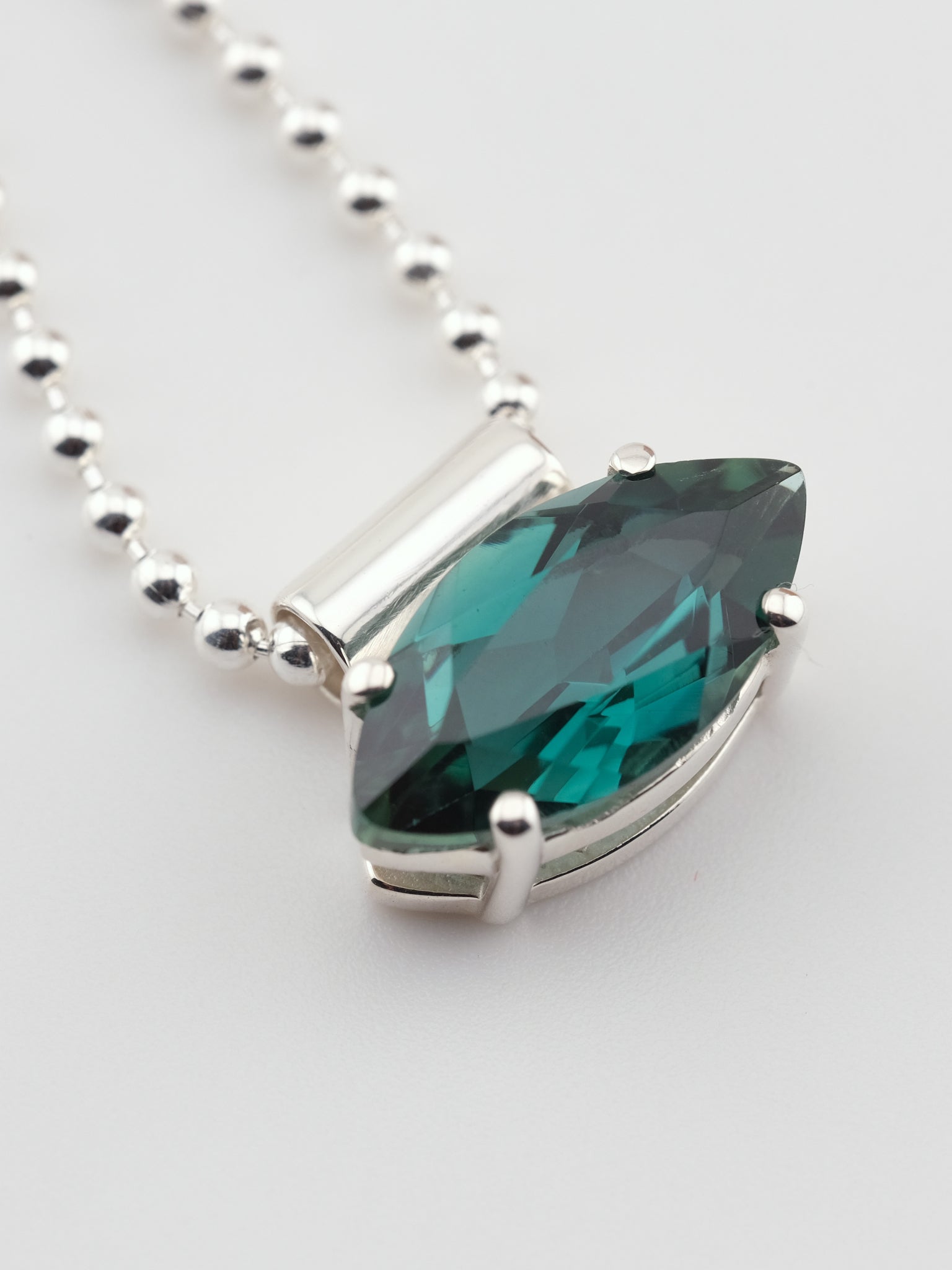 JULIA Green Quartz Silver Necklace