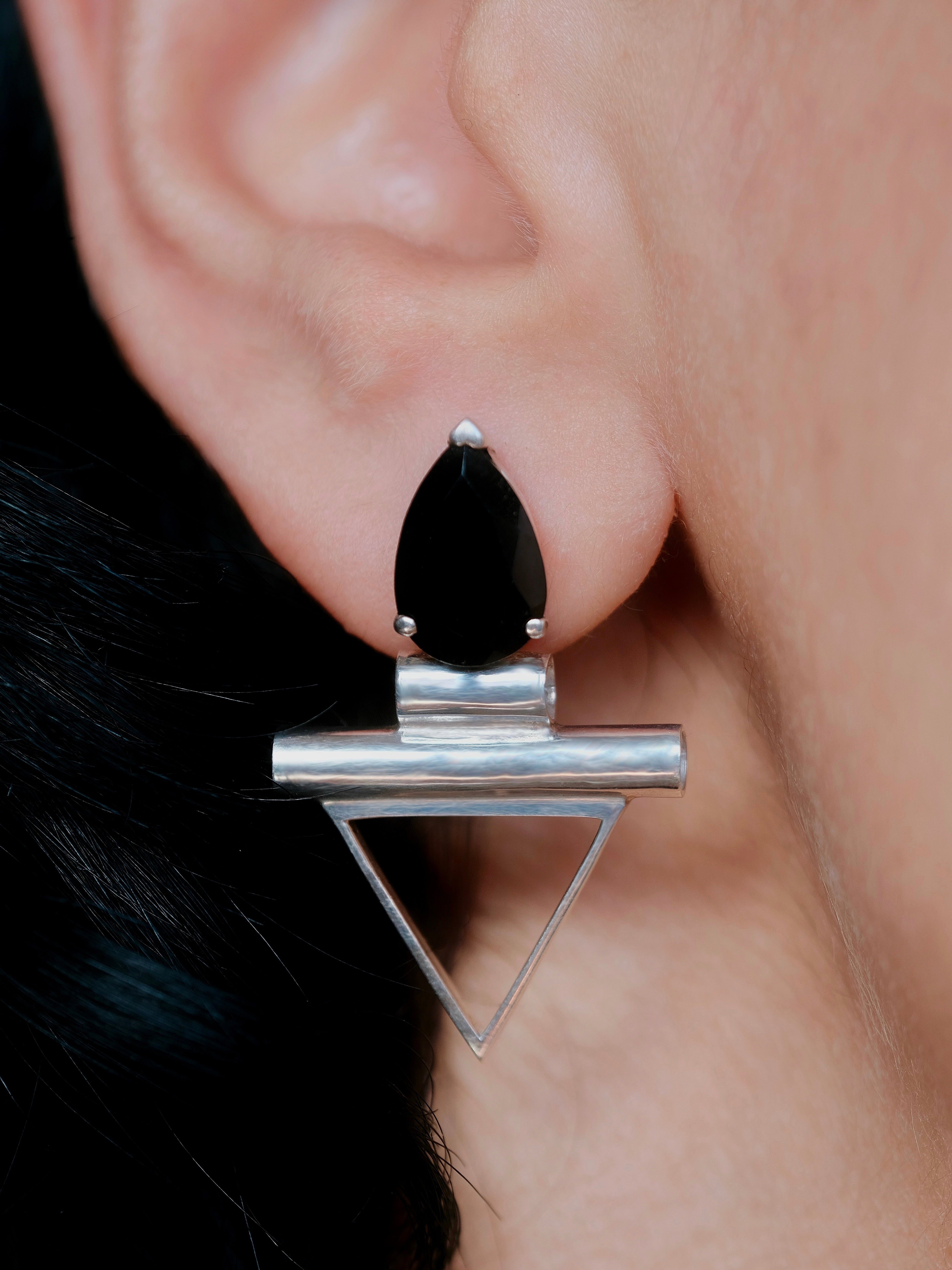 LISA Black Spinel Silver Earrings