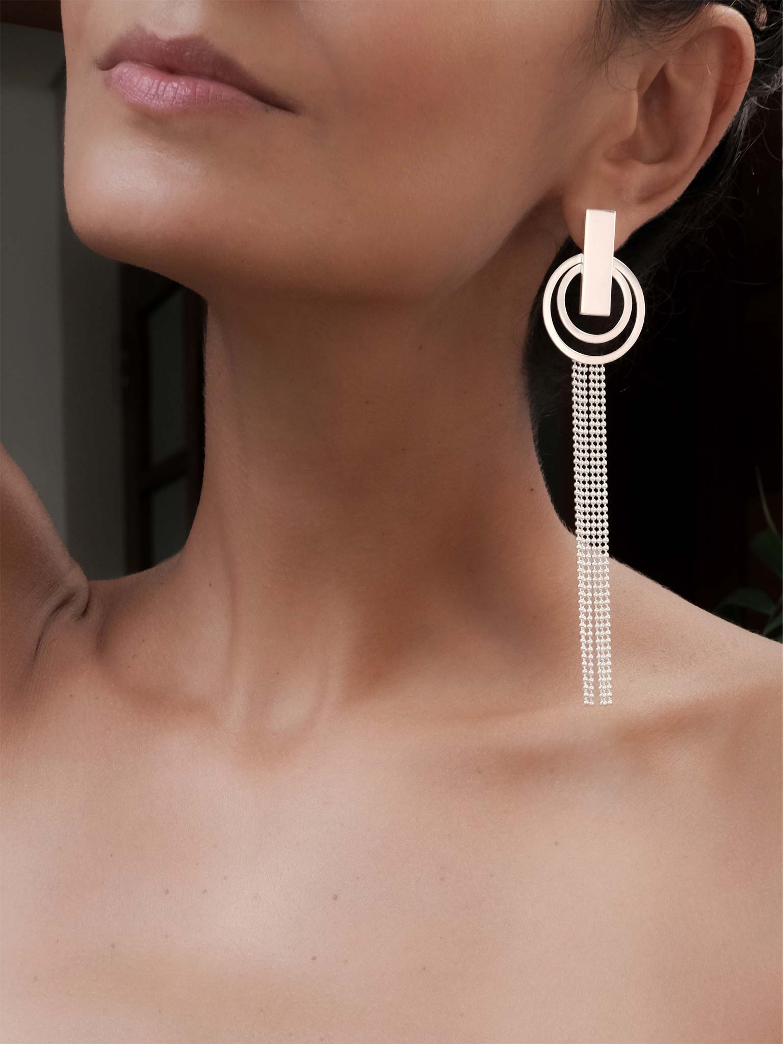 Earrings Fiona Silver on model