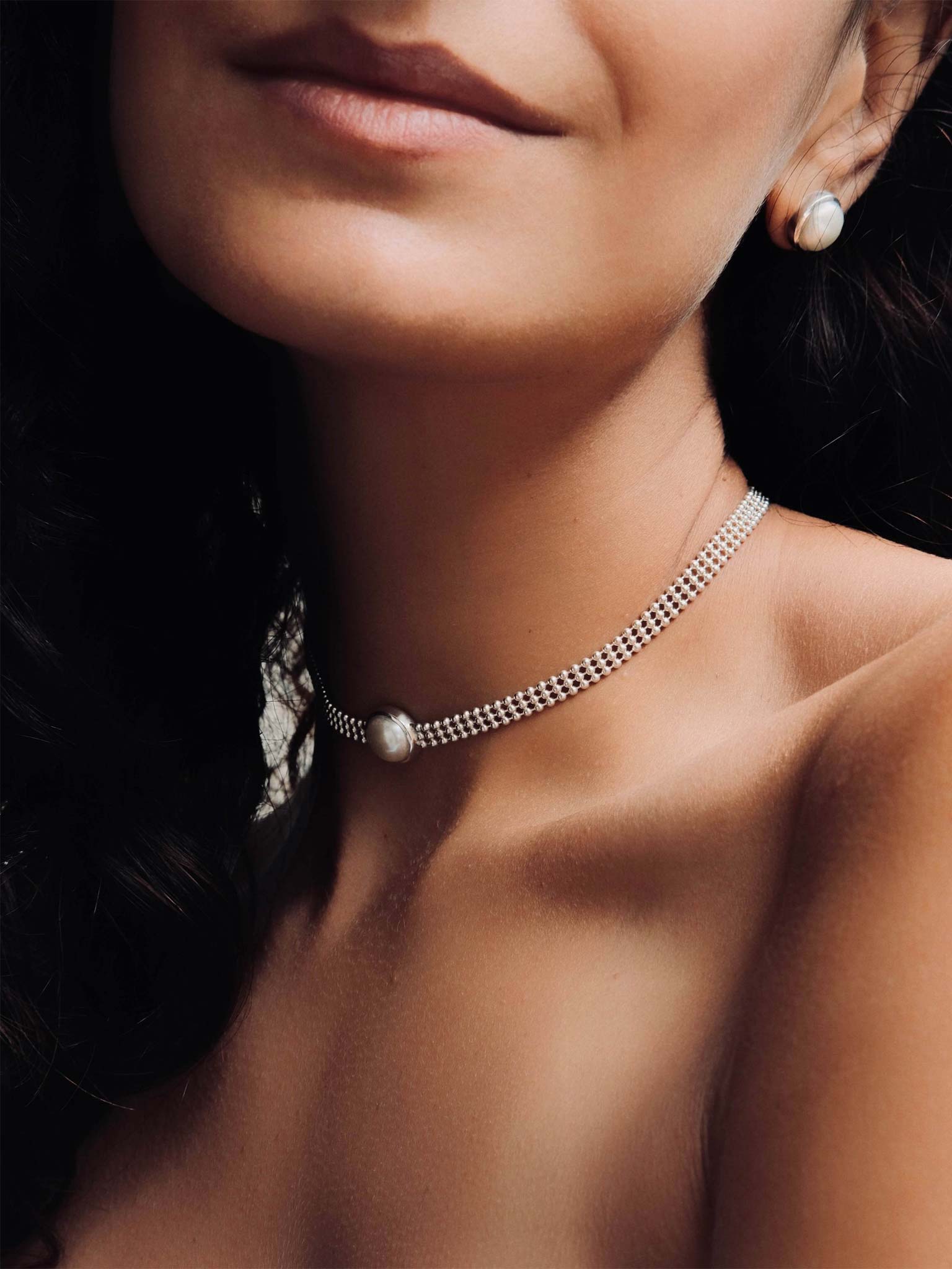 Earrings Forty Silver on model