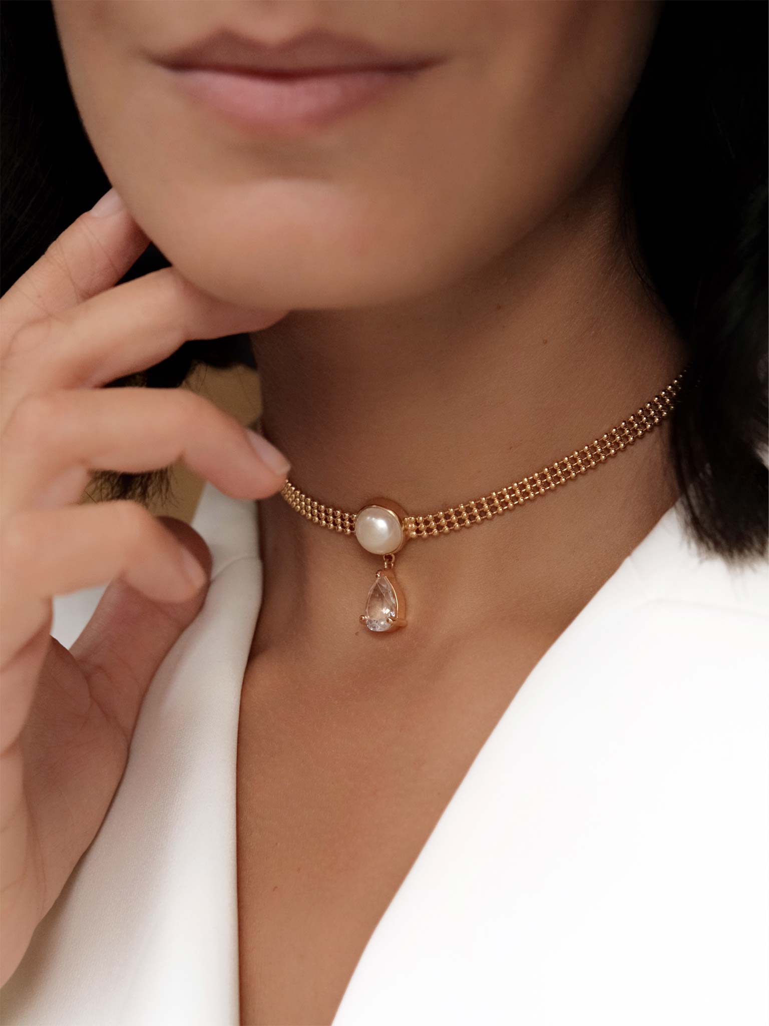 Necklace Firena Gold on model