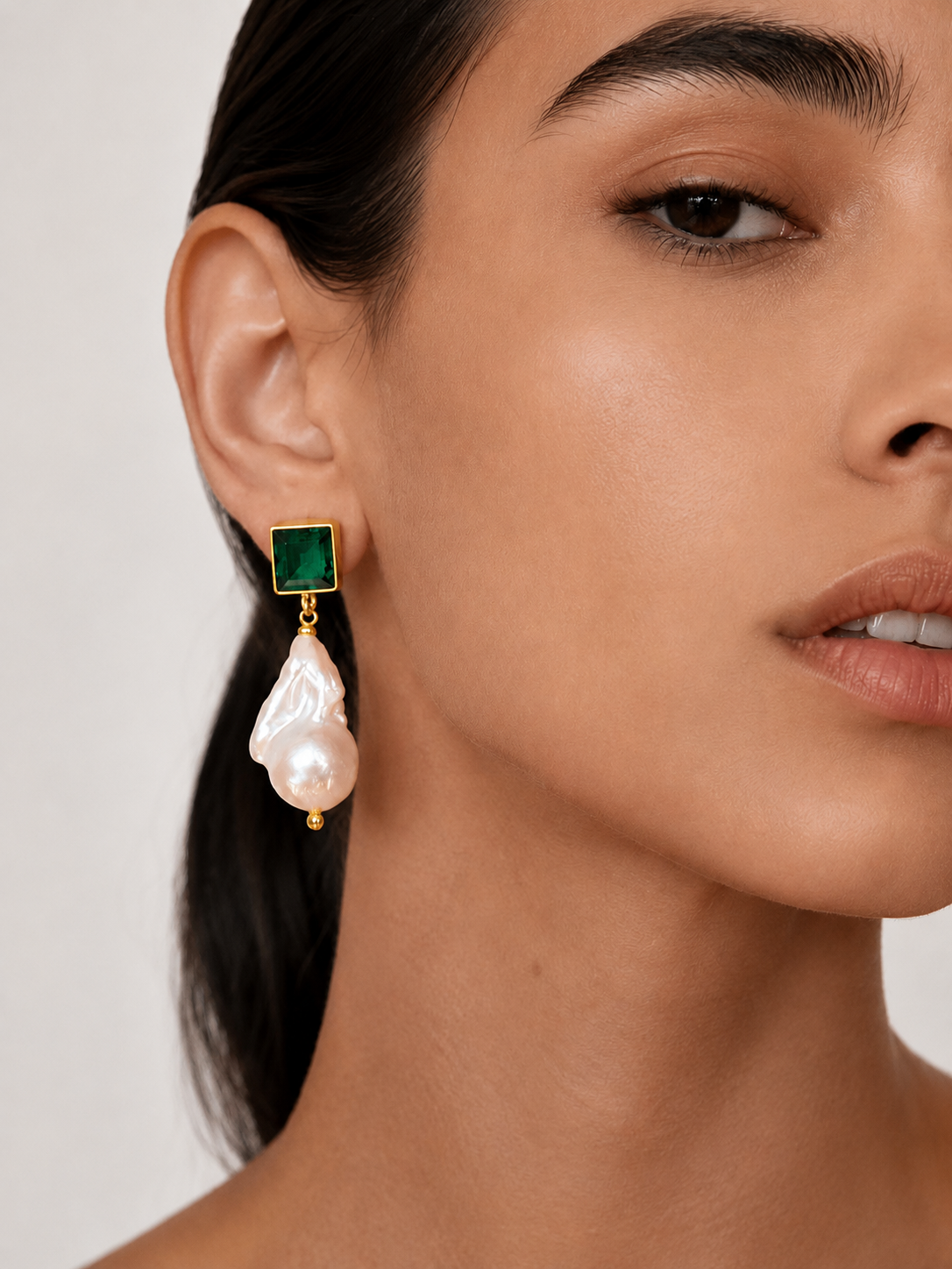 CHARLOTTE Green Quartz with Baroque Pearls Gold plated Earrings