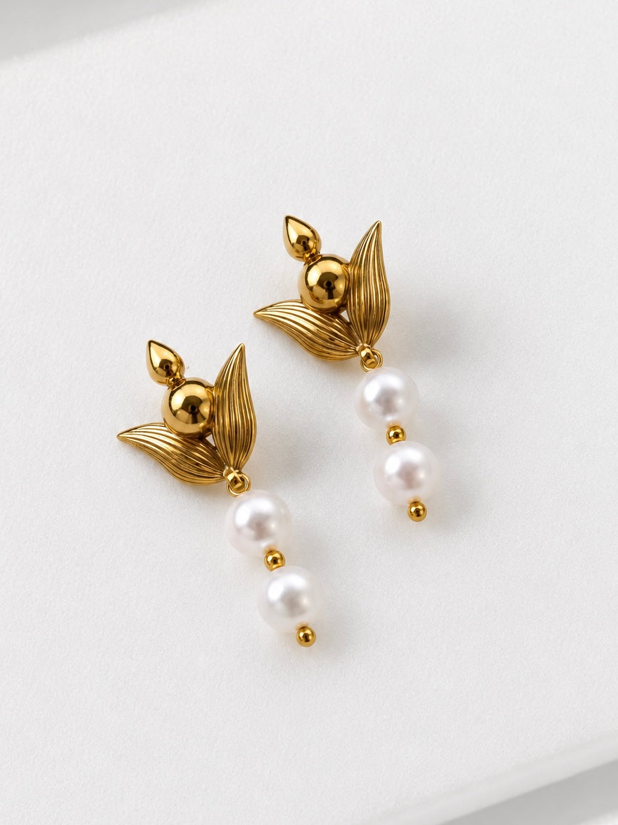 CHLOE Pearls Earrings