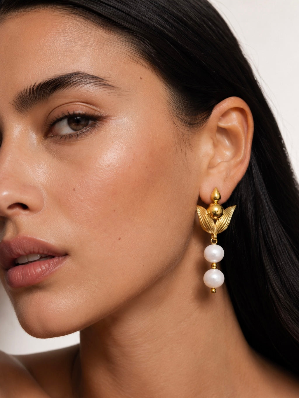 CHLOE Pearls Earrings