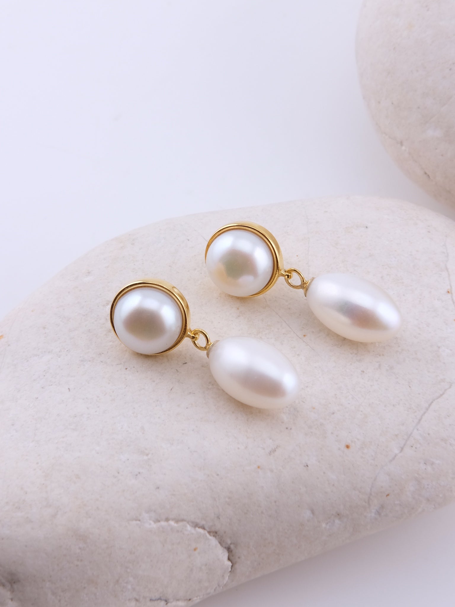 AGNES Gold Earrings
