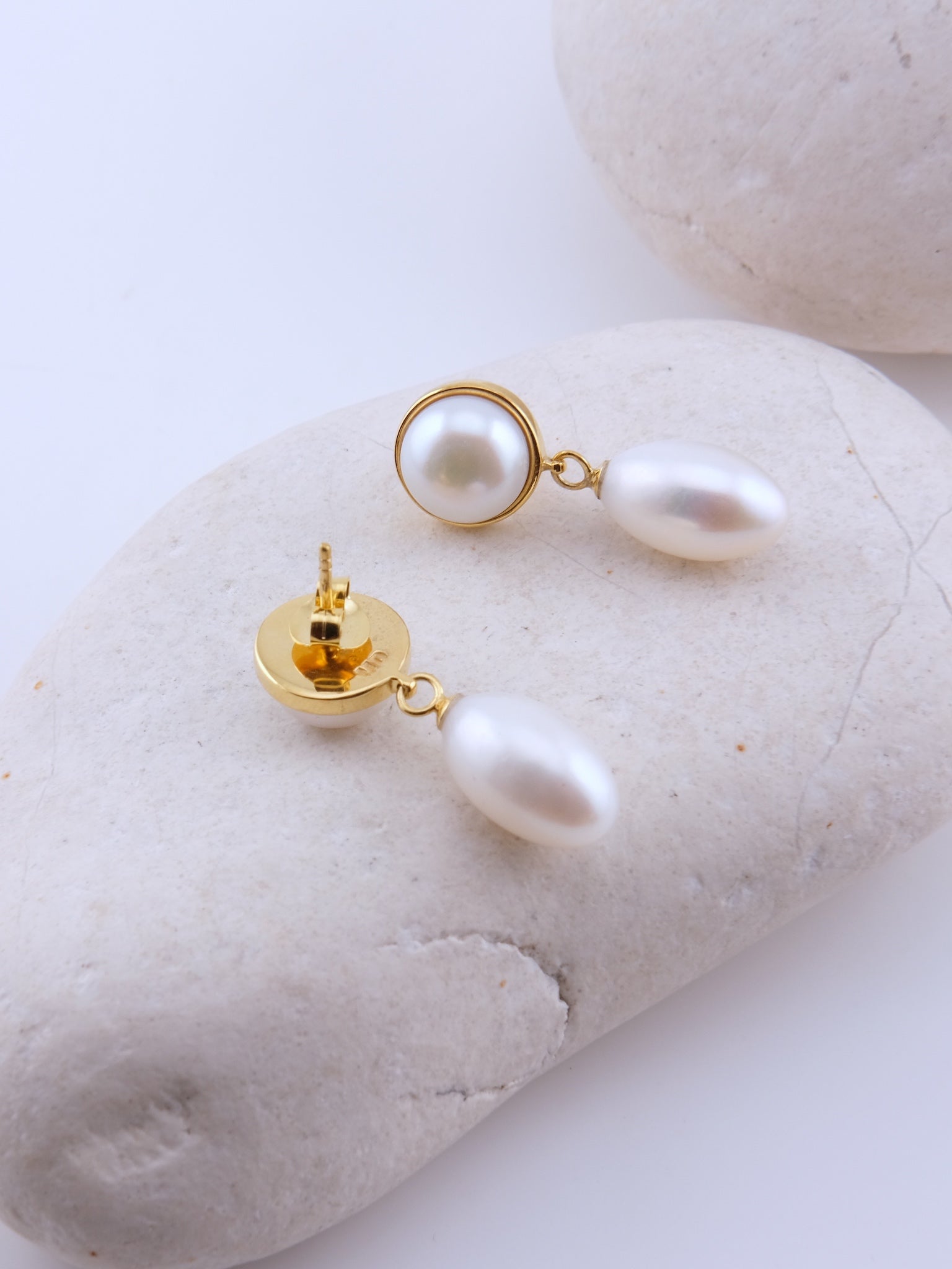 AGNES Gold Earrings