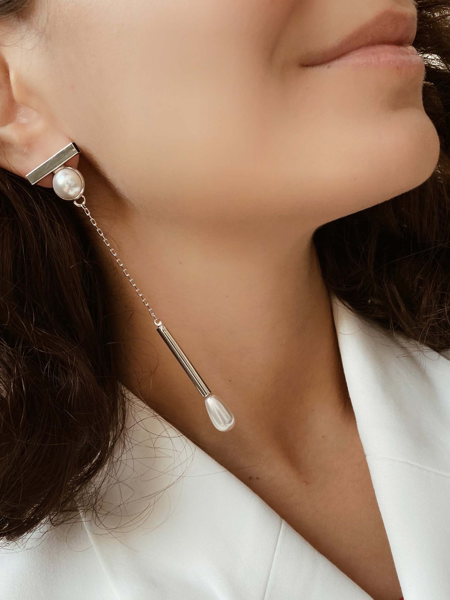 Earrings Panapeya on model