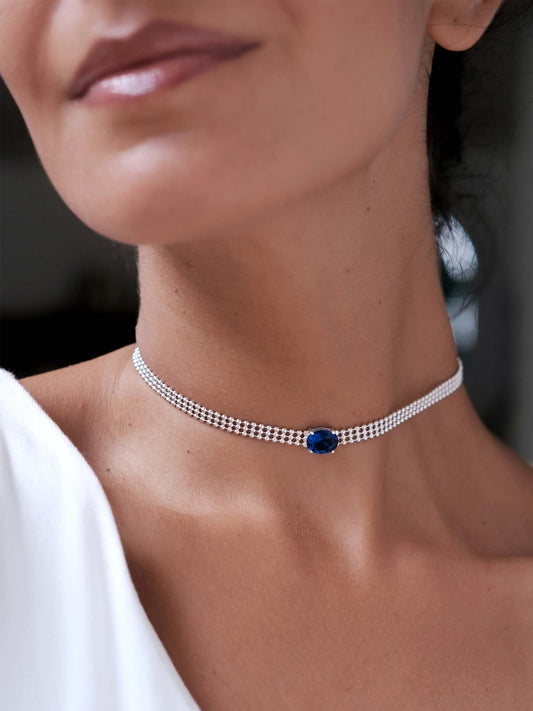 Necklace Sirena Silver on model