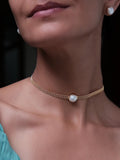 Necklace Polin Gold on model