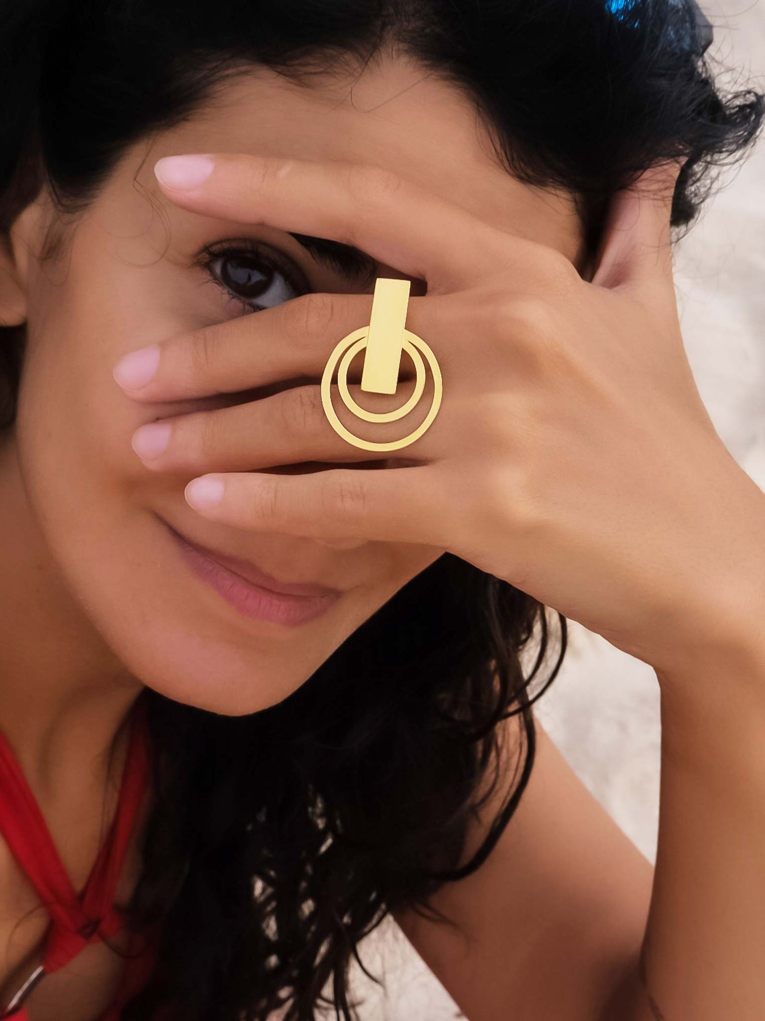 Ring Ruby Gold on model
