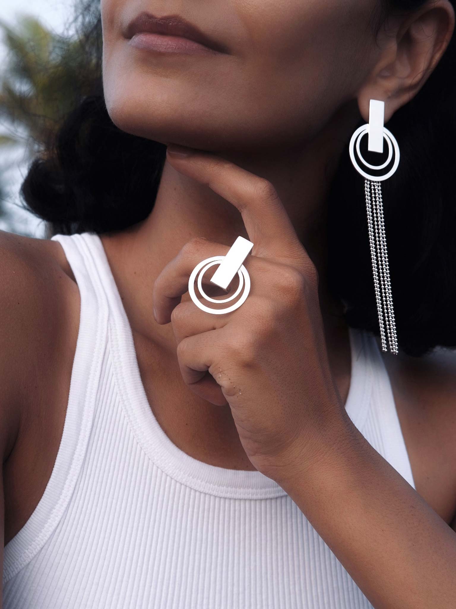 Ring Ruby Silver on model